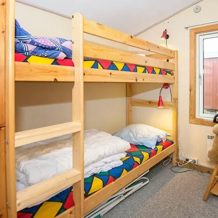 8 Person In * Egernsund