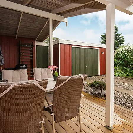 בית נופש Spacious Retreat In Rendbjerg-by Traum Egernsund